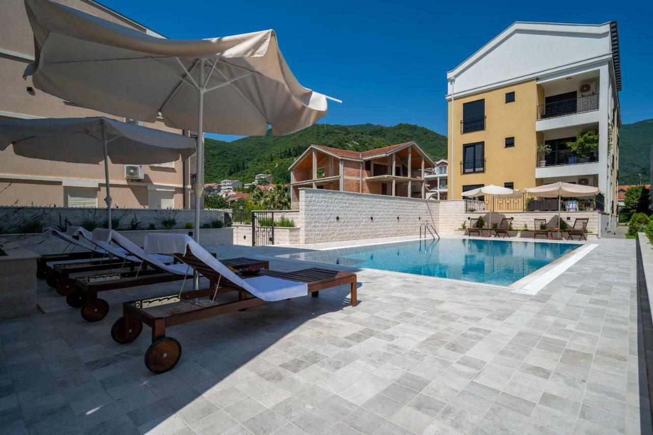 Sealine Apartments A1 Tivat Exteriör bild